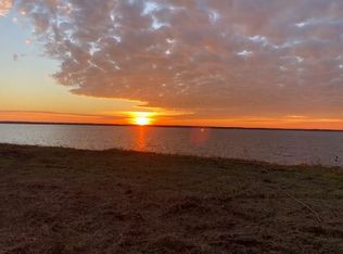 130 Courtney Rd, Lancaster, VA 22503