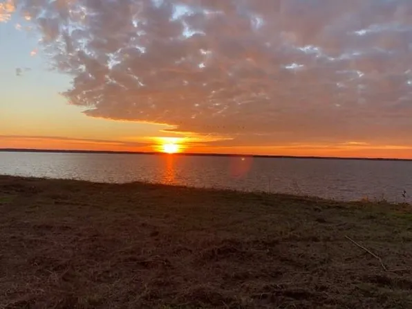 130 Courtney Rd, Lancaster, VA 22503