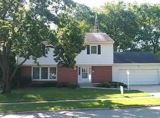 290 Indiandale Rd SE, Cedar Rapids, IA 52403