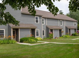 11 Conifer Ct, Burlington, VT 05401