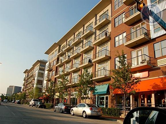 3rd image of 3839 McKinney Ave APT 210