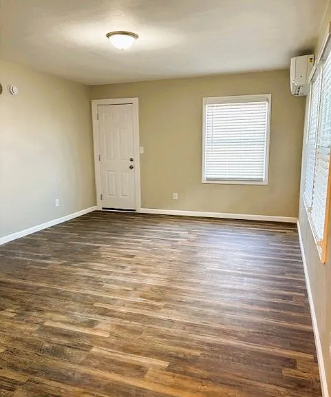 1252 SW Topeka Blvd #1A — Photo 1