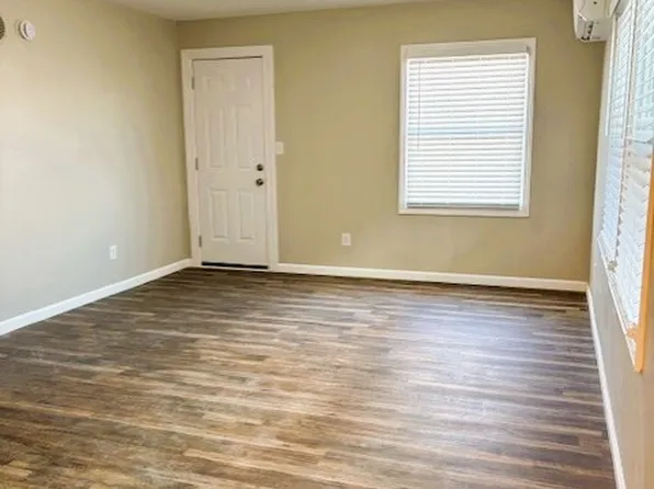 1252 SW Topeka Blvd, Topeka, KS