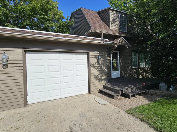 709 N 3rd St, Groton, SD 57445