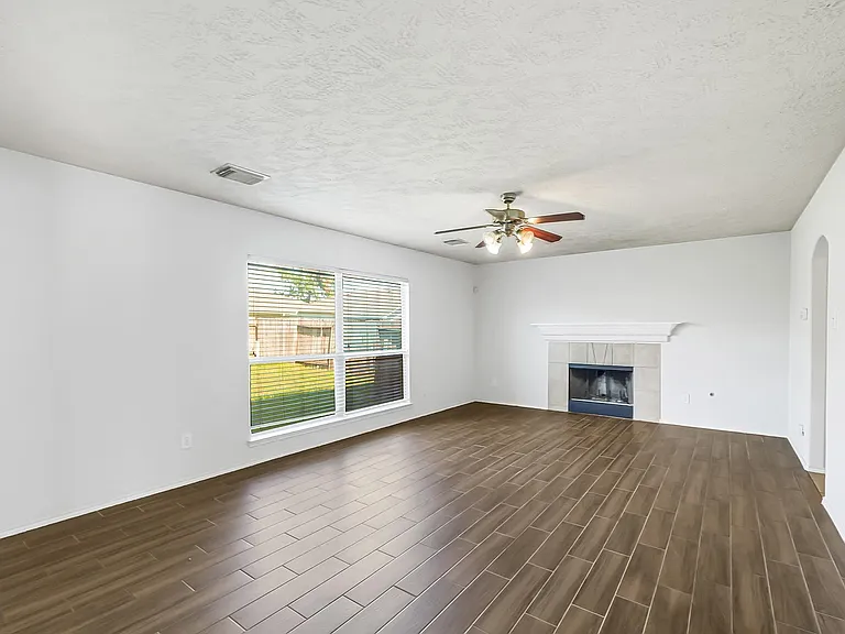 307 Gateship Dr — Photo 5