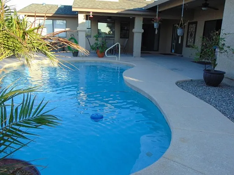 2592 Beverly Glen Dr — Photo 16