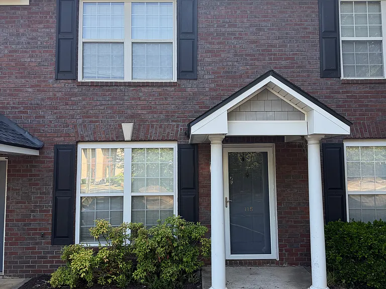 240 Cleveland Rd #115 — Photo 1