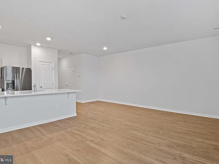 37 Arlotta St #37 — Photo 7