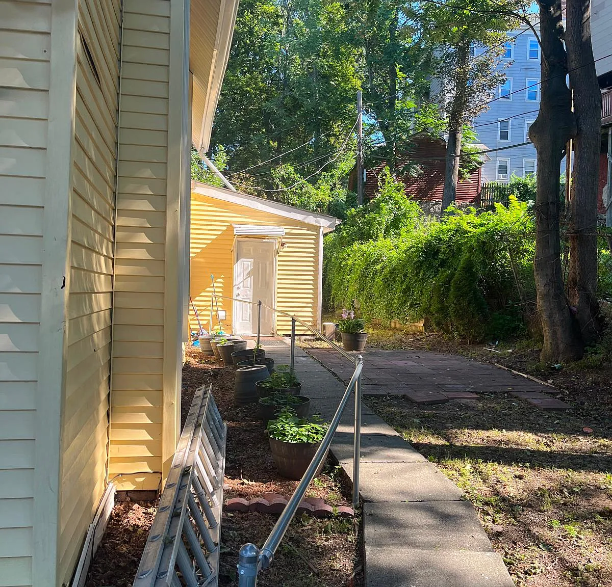 5 bed, 5802 sqft, $3,600 — Photo 4