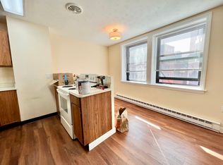 218 North St APT 4, Boston, MA 02113