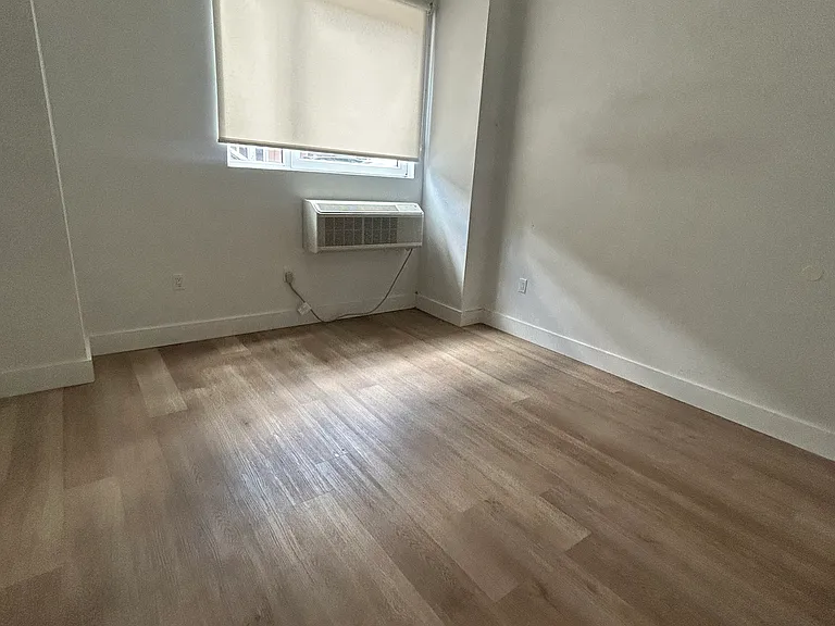 28 Jefferson St #VAR503 — Photo 12