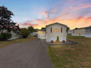 9 Puritan Rd, Taunton, MA 02780