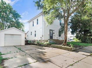 131 N George St, Whitewater, WI 53190
