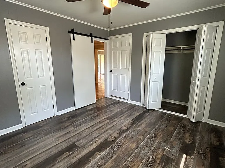 611 Woodvale Ave — Photo 8