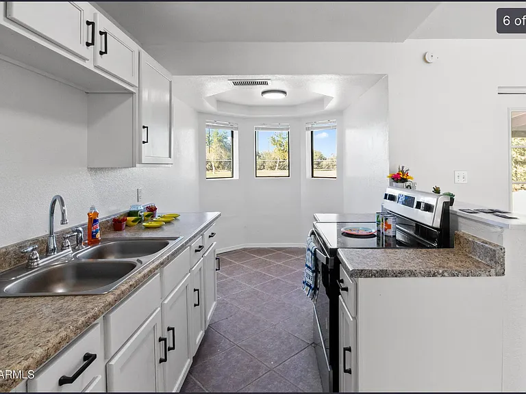 944 W Calle Tuberia — Photo 10
