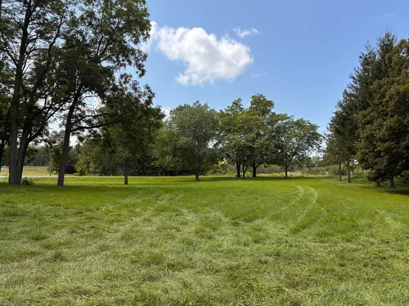 681 County Rd, Hartford, MI 49057