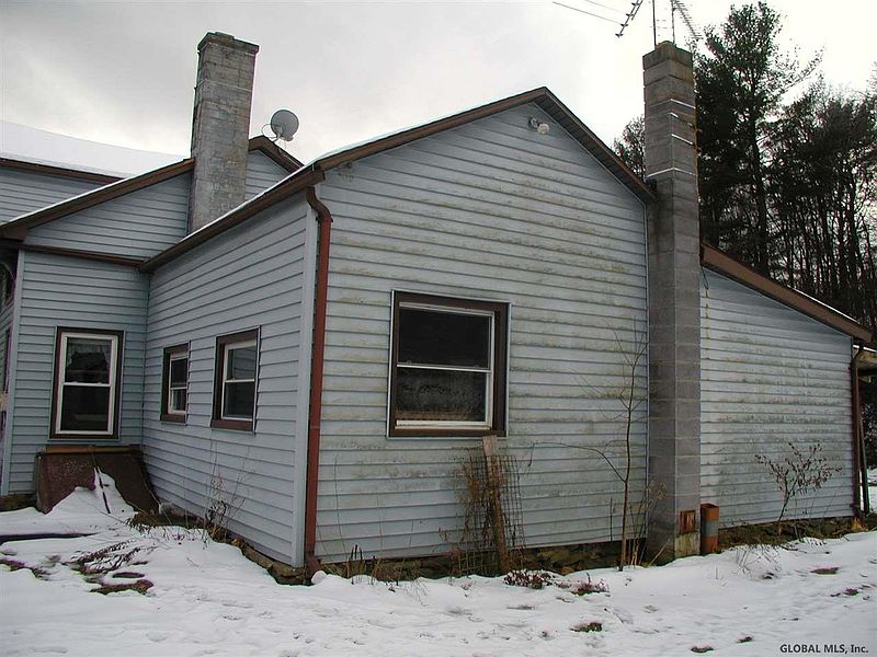 3rd image of 631 KING HILL Road