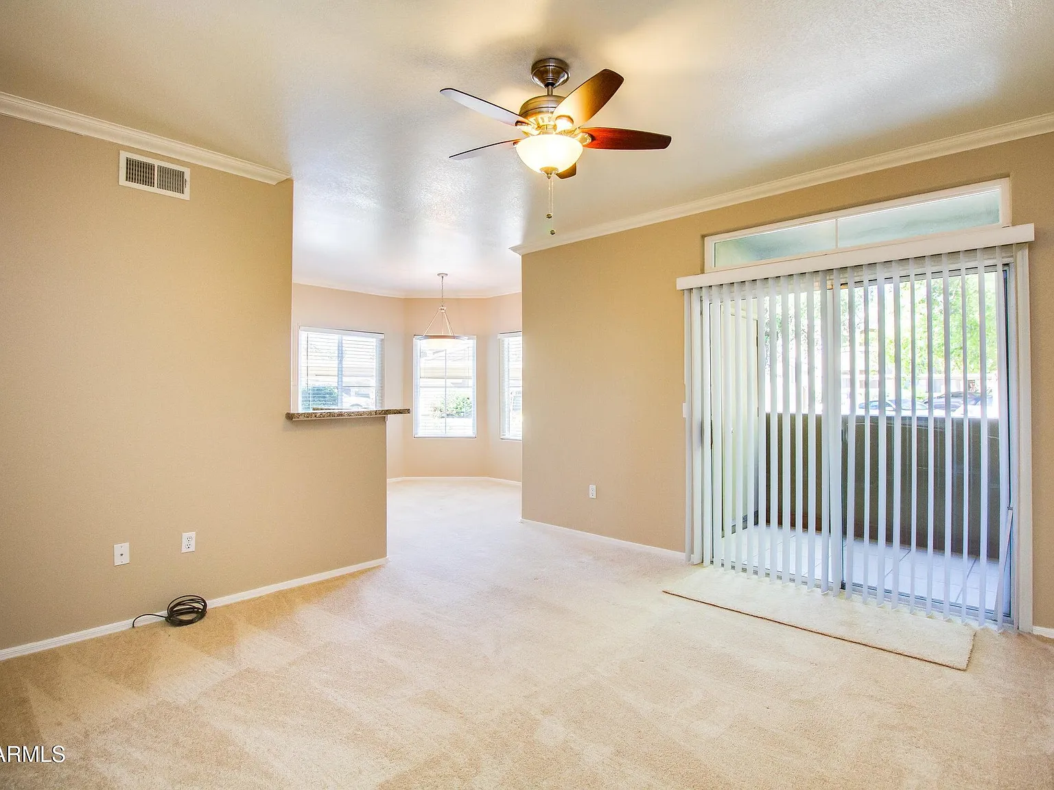 3 bed, 2.0 bath, 1257 sqft, $1,900 — Photo 4