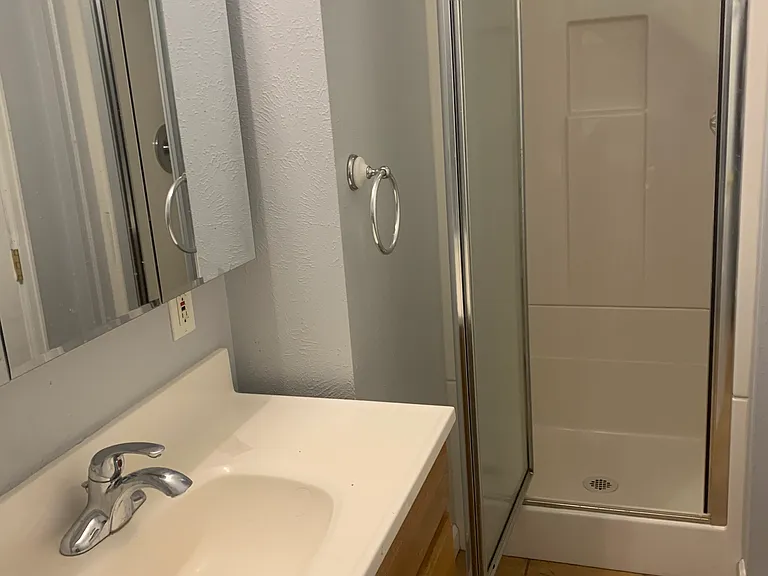 627 N Elati St — Photo 20