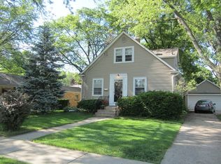 658 Columbia Ave, Elgin, IL 60120