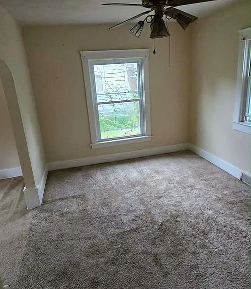 919 Princeton Ave — Photo 16