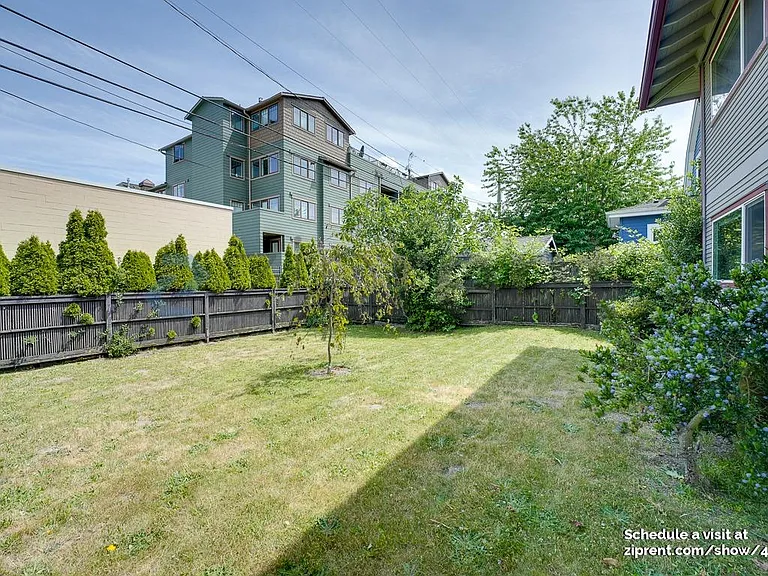 4110 44th Ave SW — Photo 24