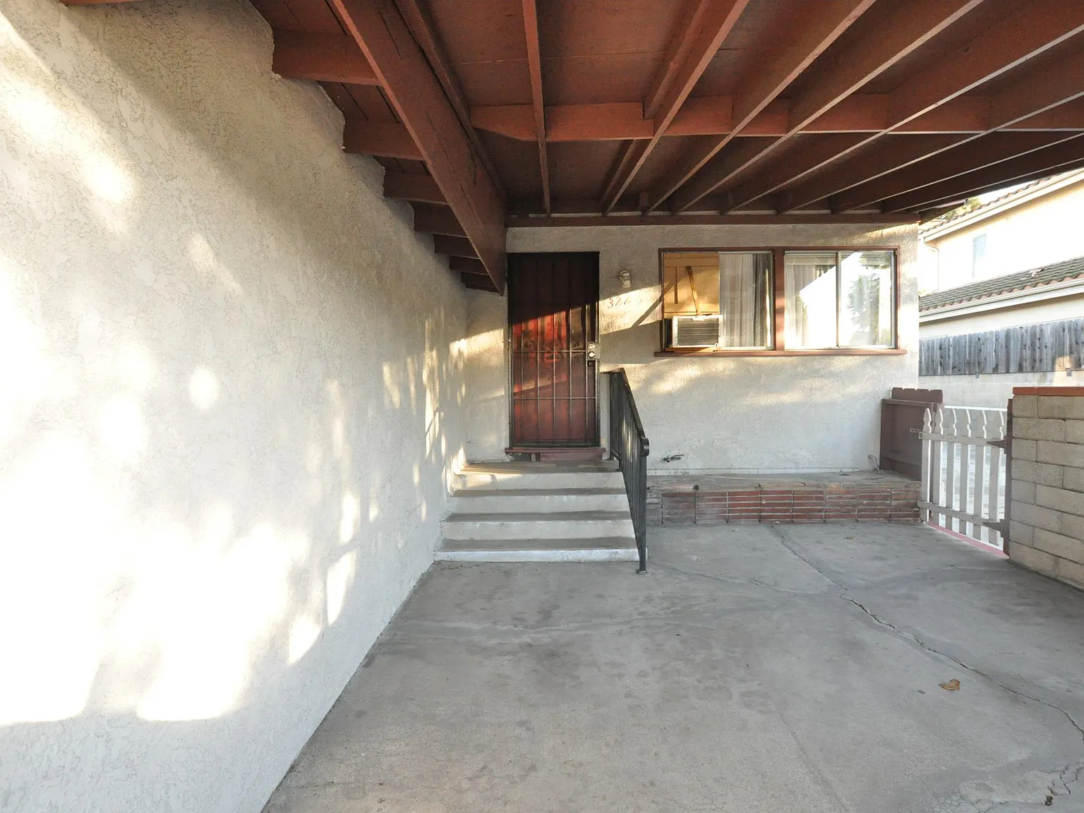 322 S Garfield Ave — Photo 3