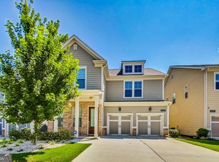 1055 Penny Ln, Roswell, GA 30076