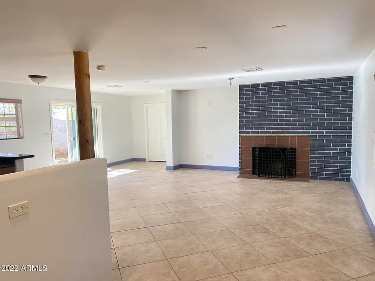 4341 E Vernon Ave — Photo 8