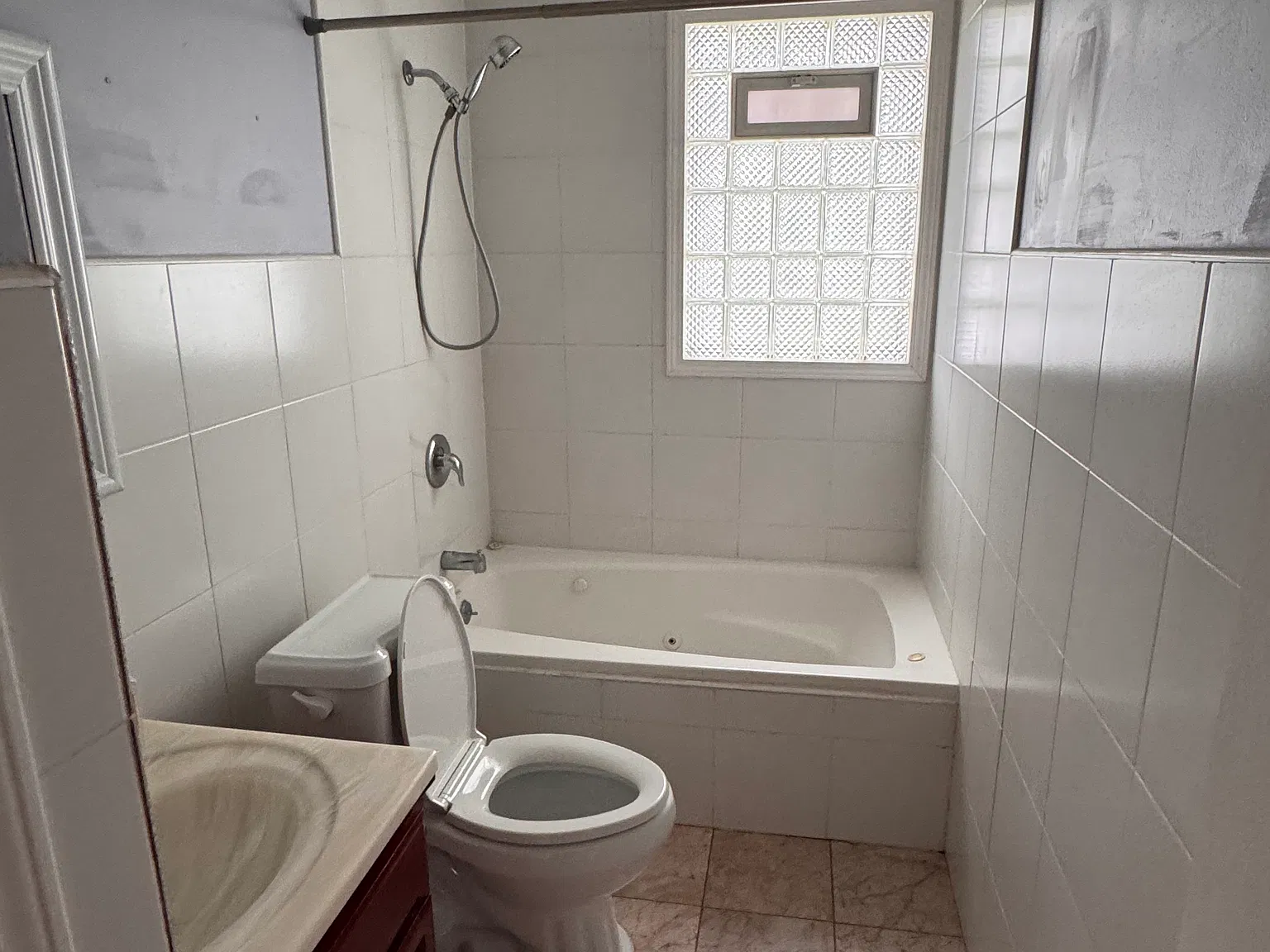 2 bed, 1433 sqft, $2,300 — Photo 4