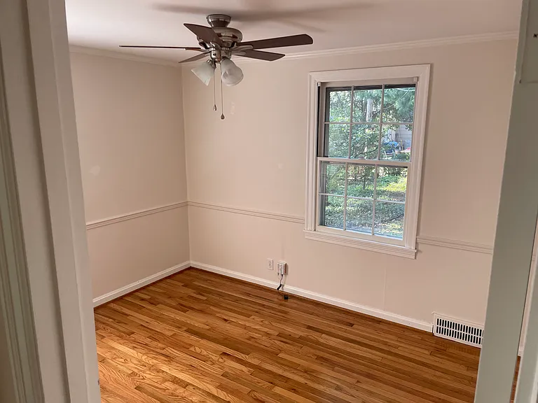 4217 Oxford Rd — Photo 9