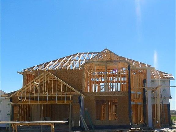 DR Horton home under construction