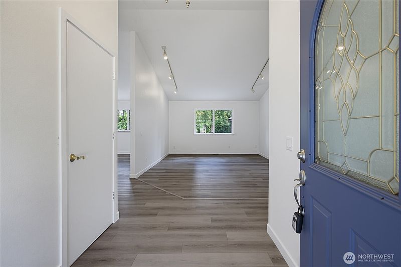 5th image of 5511 96th Drive SE