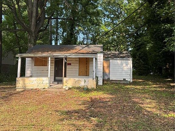 2nd image of 2709 McArthur Dr