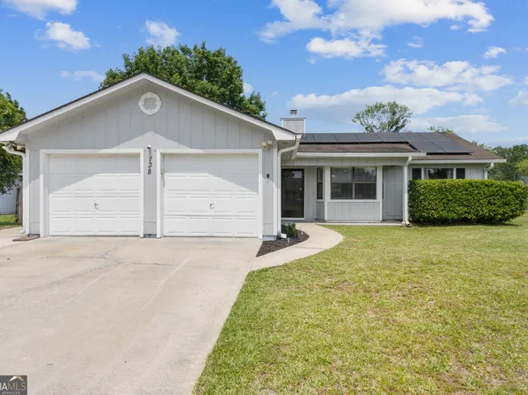 138 Cherry Point Dr, Saint Marys, GA 31558
