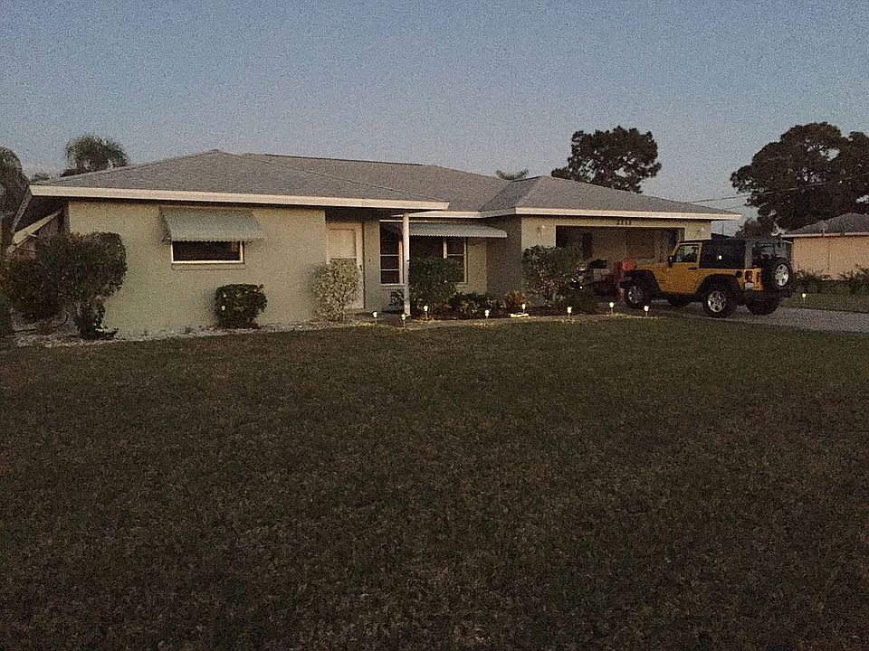 2nd image of 2111 W Crest Dr