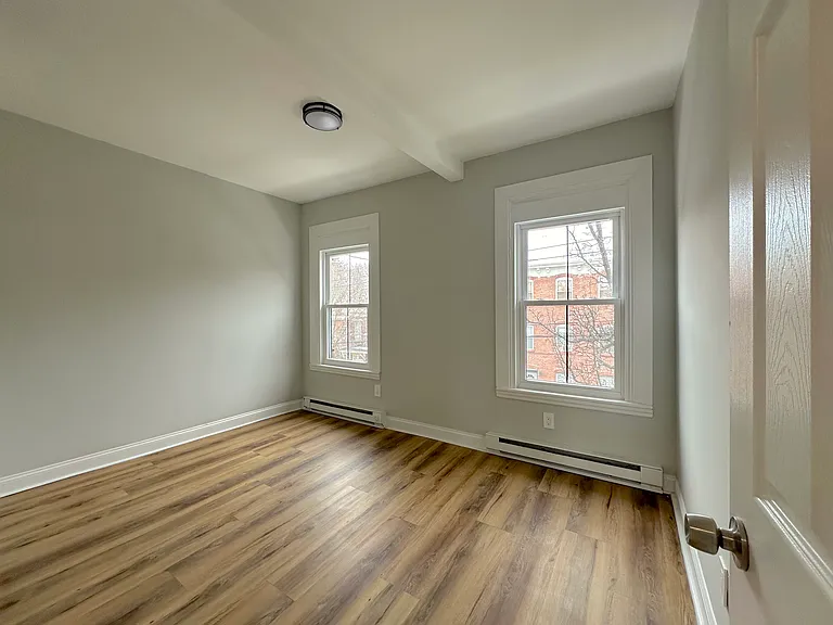 190 N Miller St #2 — Photo 8