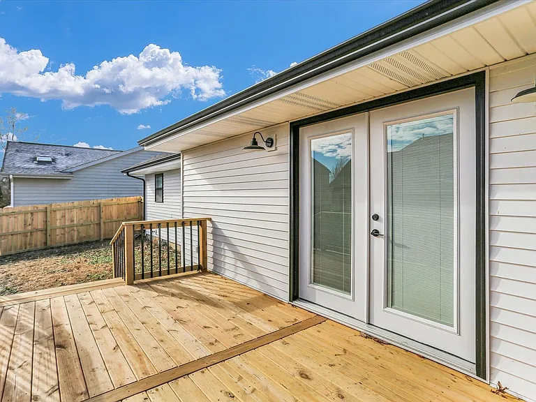 4011 Danbury Dr — Photo 26