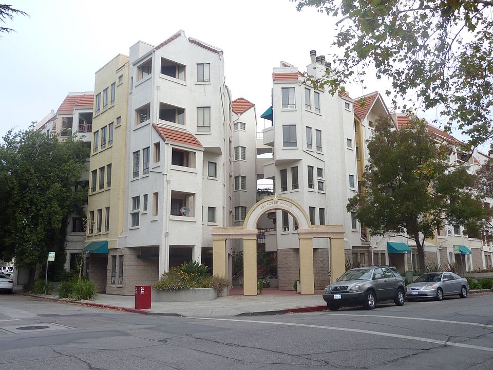 1st image of 365 Forest Ave APT 2E