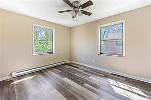 526 Corona Ave — Photo 11