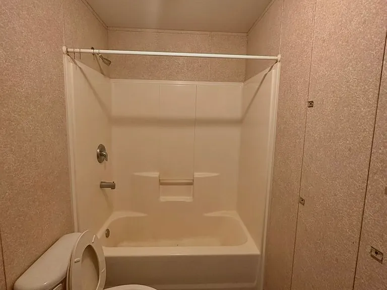 1007 Turnpike Rd — Photo 5