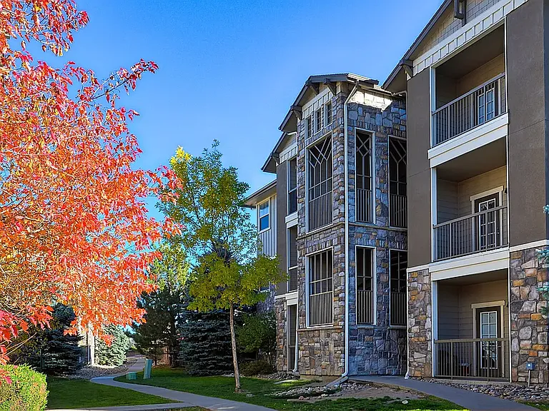 Shadow Mountain Apartments — Photo 18