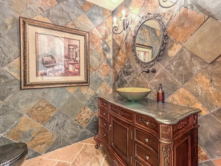 2780 El Camino Rd — Photo 38
