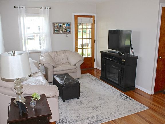 2nd image of 2661 Van Deren Dr