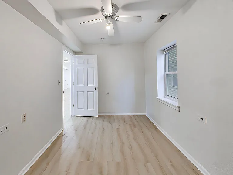 3115 N Oakley Ave #G — Photo 14