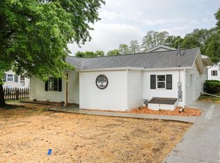 304 S Lincoln St, Augusta, MI 49012