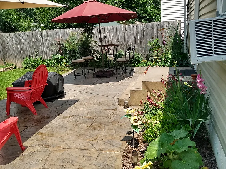 539 N Sherwood Ave — Photo 1