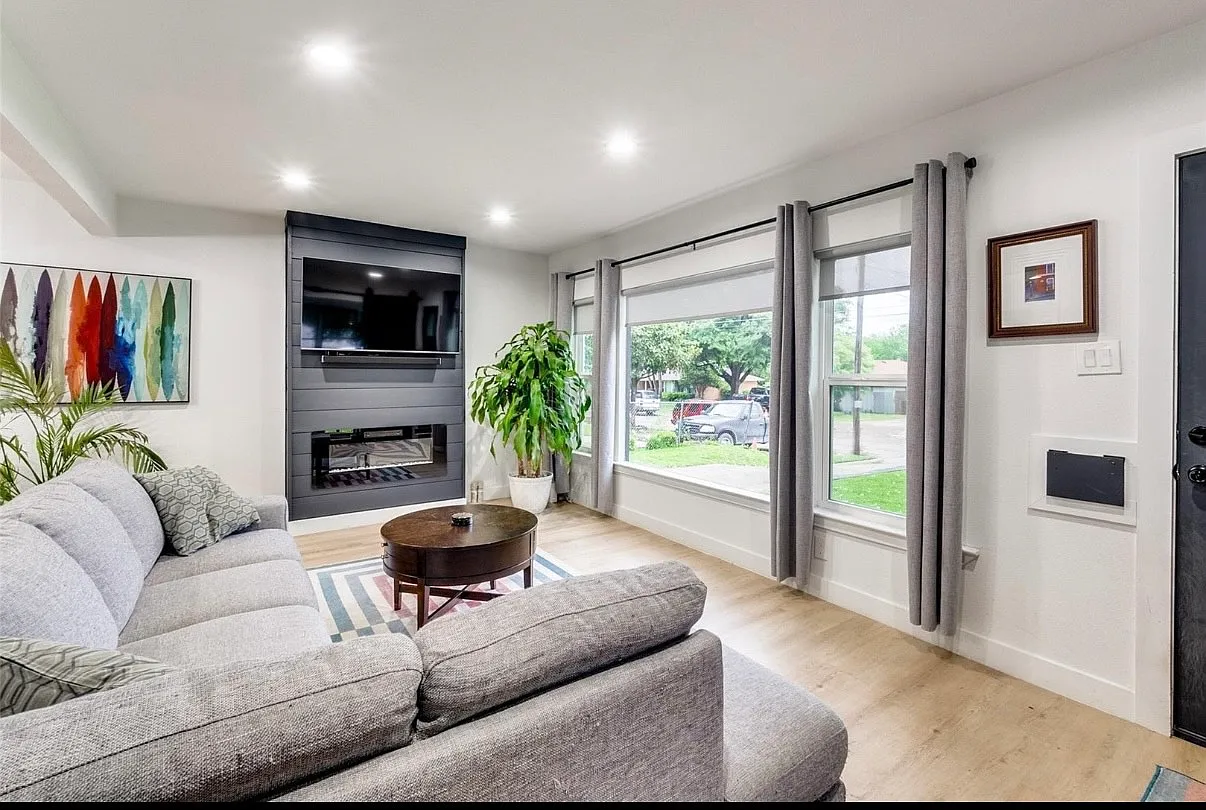 2 bed, 1200 sqft, $2,795 — Photo 2