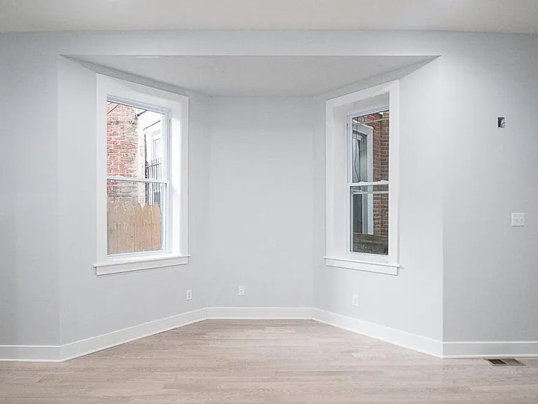 2808 W Oxford — Photo 30