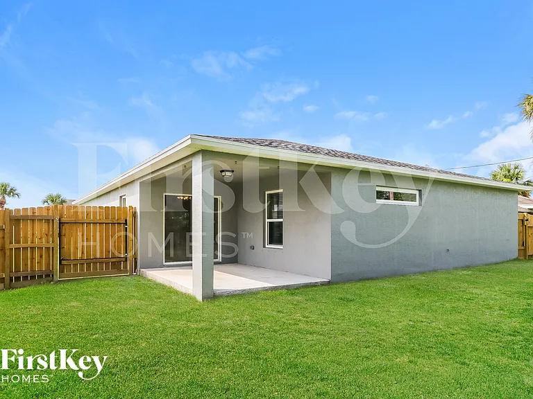 2346 SW Abalon Cir — Photo 14